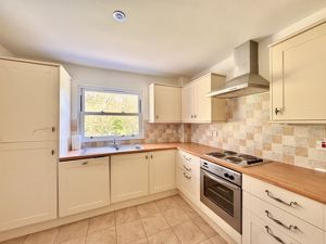 Photo 9- click for photo gallery